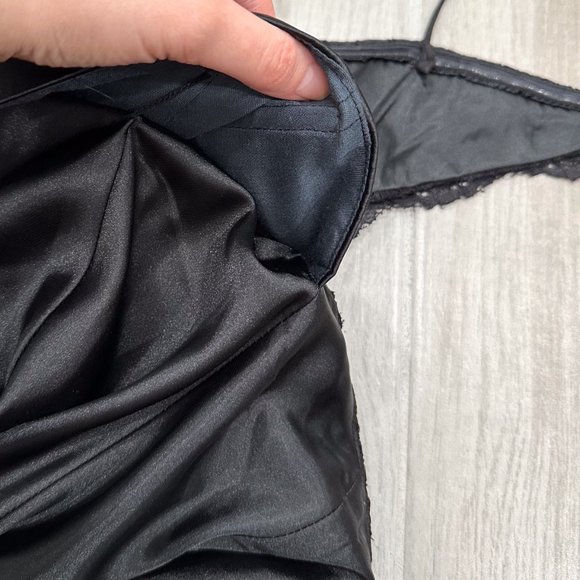 ML Monique Lhuillier Sweetheart Neckline Lace Overlay Cocktail Dress in Black - Picture 16 of 16